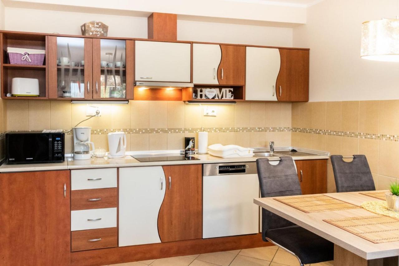 Holiday Apartman Sárvár Екстериор снимка